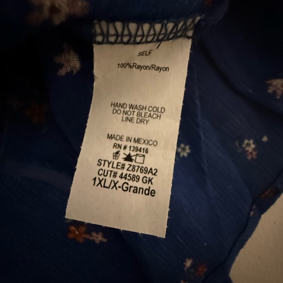 Zenobia Blue Floral Sleeveless Tank 1X NWOT - Picture 5 of 5